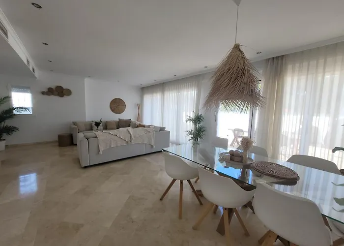 Private Luxurious Villa Walking Distance To Puerto Banus